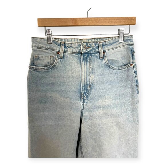 H&M Light Wash High Rise Vintage Straight Jeans - Picture 2 of 6
